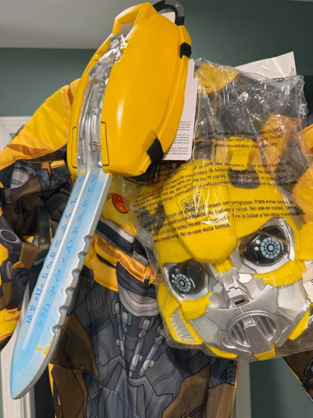Transformers  Bumblebee Halloween Costume with accessories size 10/12